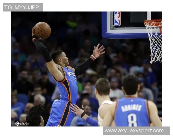 克尼佩尔半场表现惊艳6中4三分球3记轻松拿下11分2篮板1助攻