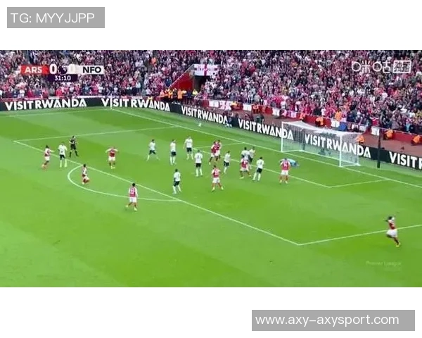 苏维门迪拼抢遭误判吃黄牌随后桑德兰抓住机会进球